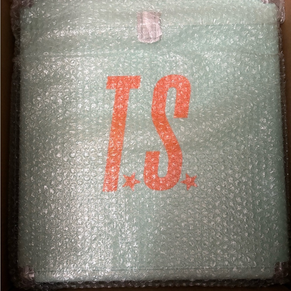 Taylor Swift The Life Of A Showgirl Vinyl Case NEW IN BOX